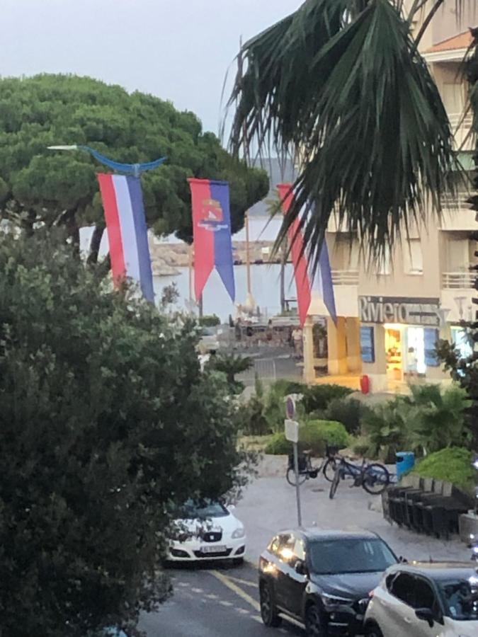 Magnifique Emplacement Pour Ce Joli F3 Cavalaire-sur-Mer Exterior foto
